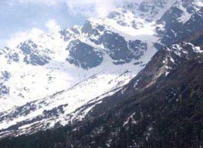 Tour Package Gangtok - Tsomgo Lake - Baba Mandir - Nathula Pass