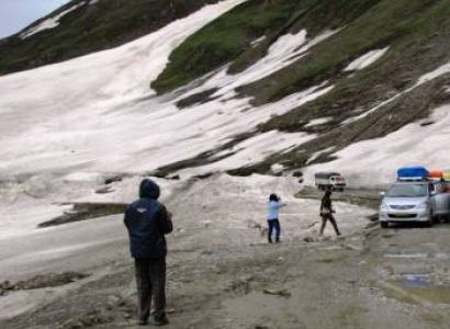 Kashmir Tulip Season Tour