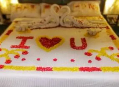 7 Days 6 Nights Honeymoon Deluxe Package Image