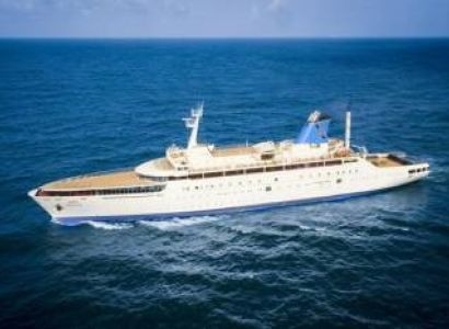 Epitome of Romance On Sea