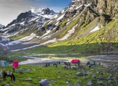 Hampta Pass Jun-oct Best Time for this Trek Tour