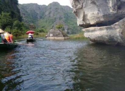 Hoa Lu Ancient – Tam Coc Boat Trip – Bai Dinh Pagoda – Kim Son Traditional Craft Village