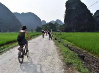 Trang An Grott0es  - Mua Cave & Galaxy Cave - Cuc Phuong National Park