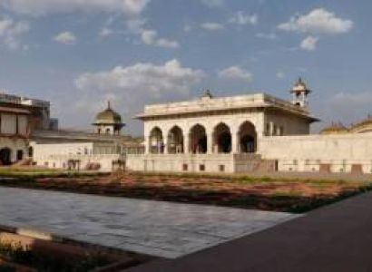 Fatehpur Sikri Tour From Agra