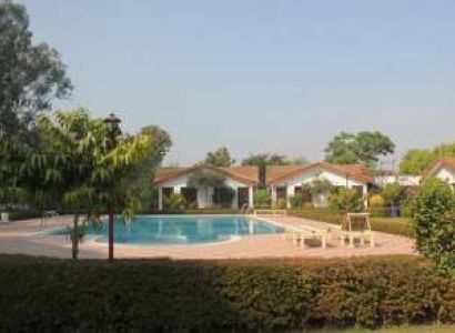 Corbett Standard Resort Tour