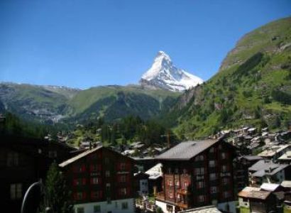 Paris to Swisswith the Flavours of India Tour