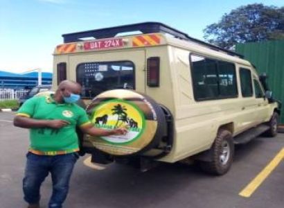 5 Days Gorilla Chimpanzee Trekking Safari