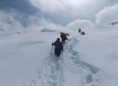 Lamkhaga Pass Trek Tour