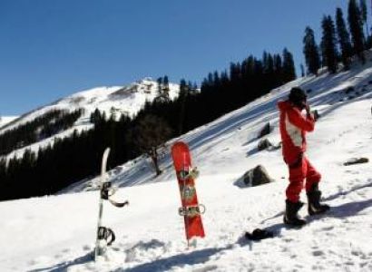 7 Nights/ 8 Days Shimla Kullu Manali Dalhousie Package by Cab