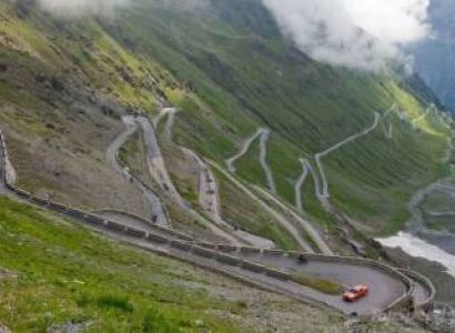 5 Nights/ 6 Days Deluxe Himachal Package by Tempo Traveller