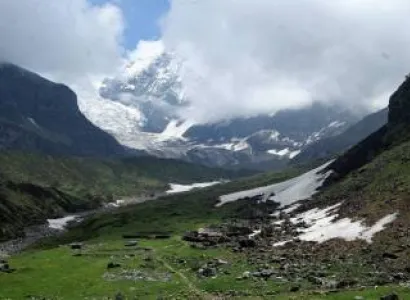 Pindari Glacier Trekking Tour