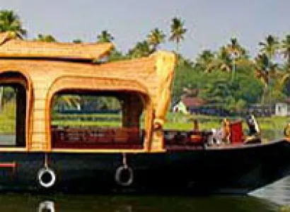 Mumbai+Kerala Tour Package