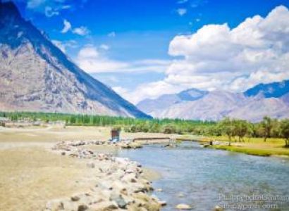 Leh with Nubra Valley Tour