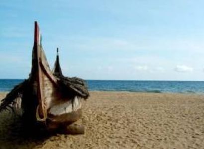 Munnar – Thekkady - Alleppey - Cherai Tour