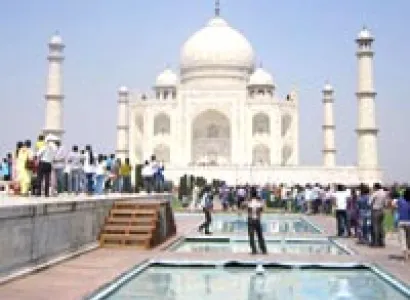 Taj Mahal Tour from Mumbai