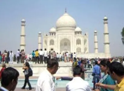 Taj Mahal Tour From Hyderabad