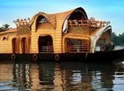 Essence of Kerala Tour