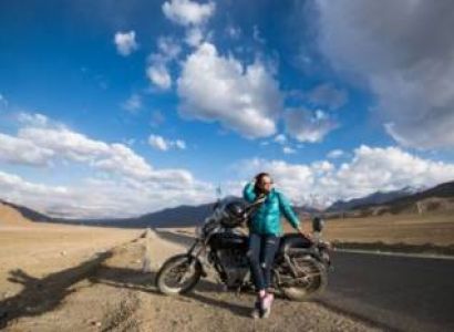 Discover Ladakh by Bike Tour