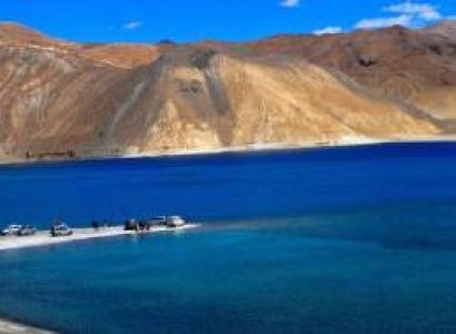 Amazing Laddakh with Stay At Pangong Tour ( 7n-8d )