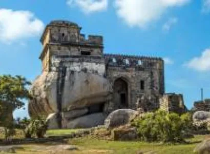 Madhya Pradesh Jabalpur - Kanha - Pachmari - Bhopal 69000/- Inr (for Family No of Pax 4 ) Tour