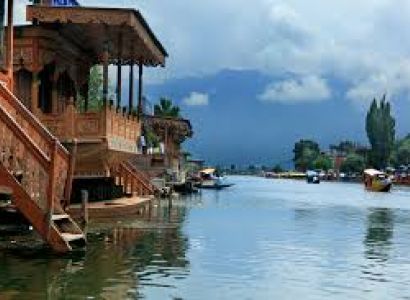 Manali with Leh and Srinagar Tour