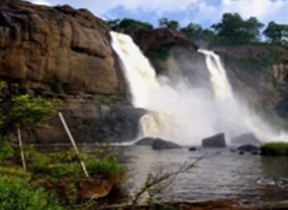 5N 6D Cochin - Athirapally - Munnar - Thekkady - Kumarakom Tour Image