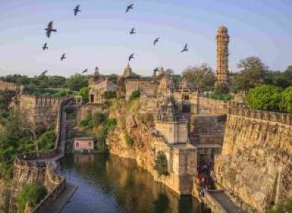 5n/6d (2 N Jaipur + 1 Night Chittorgarh + 2 Night Udaipur)  Package
