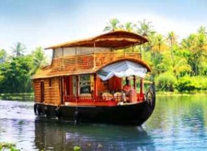 Munnar, Thekkady and Alleppey 3 Star Package for 5 Days