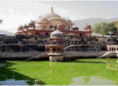 Neemrana Tour Package
