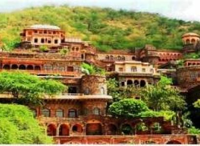 Neemrana Tour Package