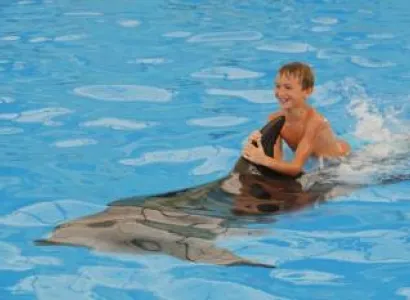 Full-day 4 Islands Tour By Long Tail Boat