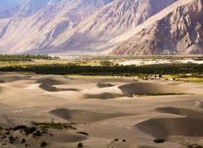 Ladakh Via Srinagar Tour