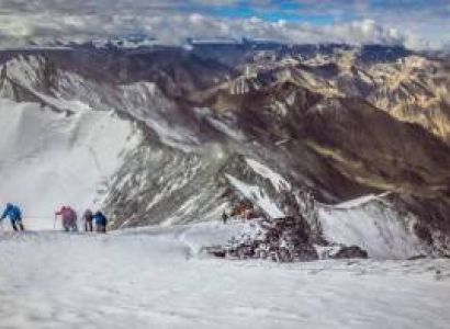 Stok Kangri Trek Tour