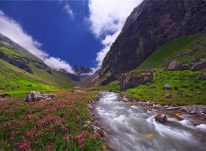 Hamta Pass Trek Tour