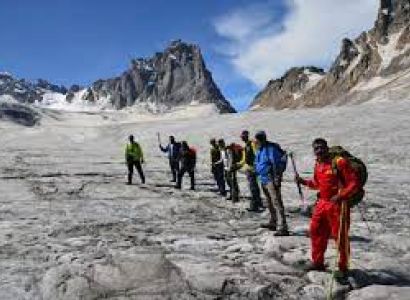 Saraumga Pass Trek from Kasol to Spiti Tour
