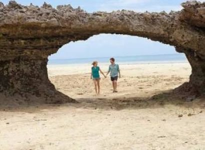 PUNGUME SANDBANK & SALAM CAVE