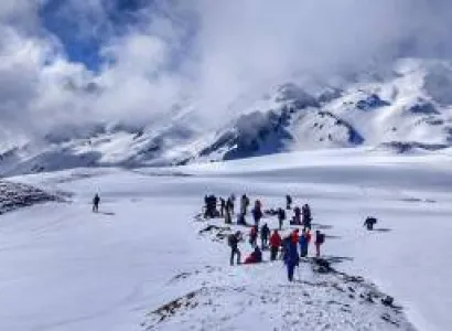 Sar Pass Trek Tour