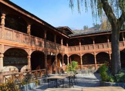 2 Nights and 3 Days in Manali via Volvo Bus