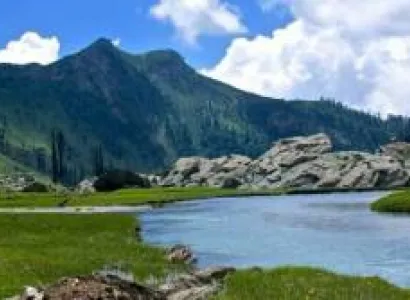 Nafran Valley Trek Tour