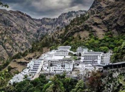Kashmir Diaries With Vaishno Devi Temple Tour 8 Days - 7 Nights