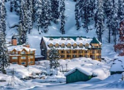 Luxurious Kashmir Escape