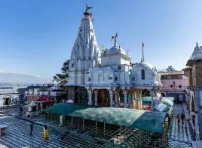 Exciting Dharamshala Tour by tempo traveller)