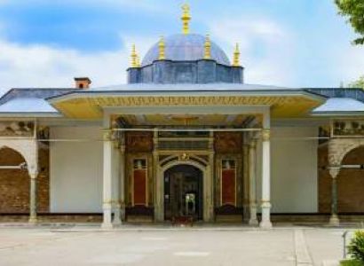 Historical Square Tour