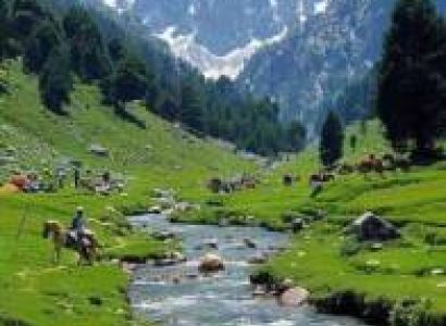 Gulmarg & Katra & Pahalgam & Srinagar & Kashmir 8 Days Standard Tour Package