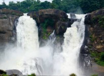 9D Pollachi - Valparai - Athirappilly - Munnar Tour