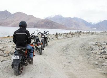 Leh Ladakh 5 Nights 6 Days Bike Package