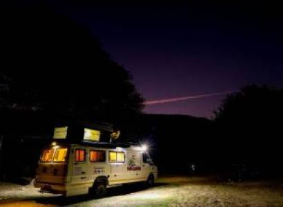 5n 6d Delhi to Bir Bling in a Campervan for 6 Adults/4 Adults + 3 Kids.