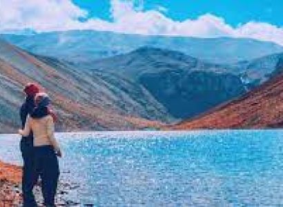 12 Days Thousand Lake Trek Tour