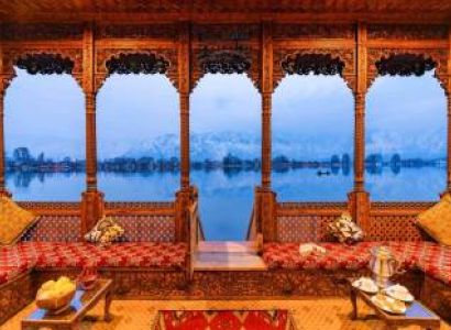 4 Nights 5 Days Wonderland Winter Kashmir Tour Package.