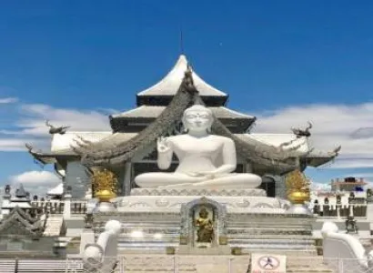 2 Nights 3 Days Uttar Pradesh Tour Package With Bodhgaya